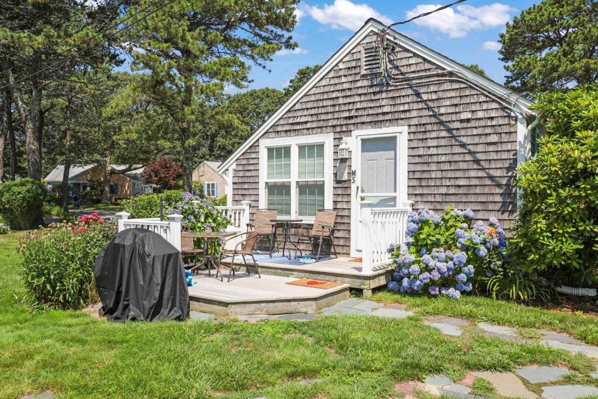 Cottages At Captain Gosnold Village ไฮยานนิส ภายนอก รูปภาพ